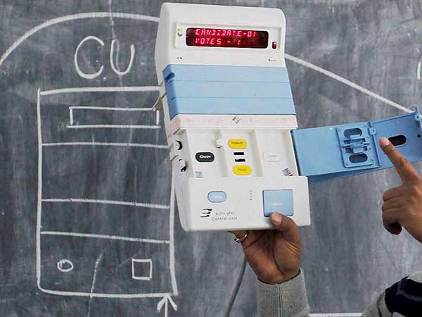 சட்ட நடவடிக்கைக்கு ஆலோசனை 