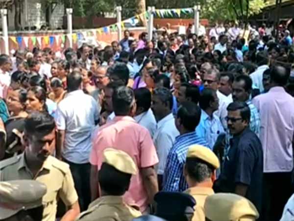 என்ன குழப்பம் 