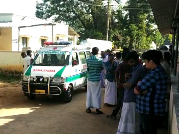 மருத்துவமனை முன்பு தர்ணா 