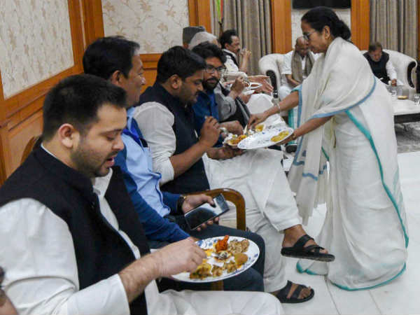 சாப்பாடு தட்டு 