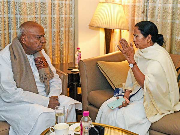 யார் வரக் கூடாது