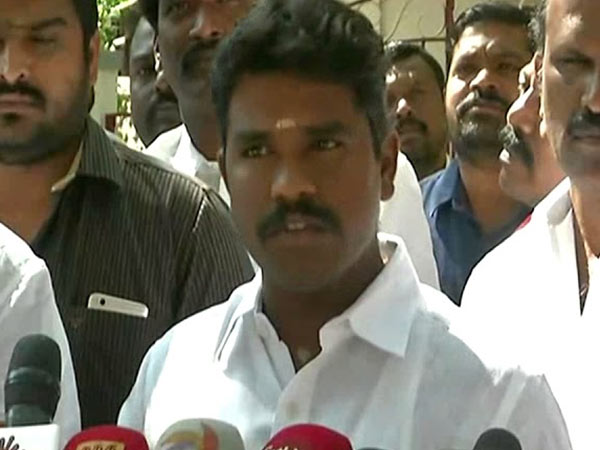 ட்வீட்டில் குமுறல் 