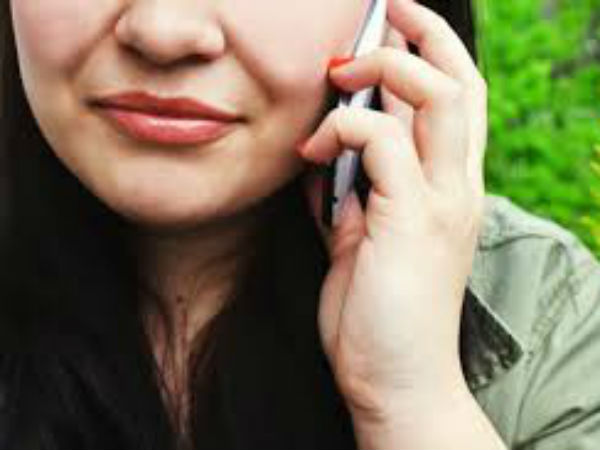 பணியின்போது செல்போன் 