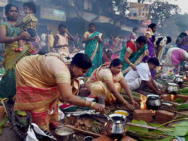 கோயில்களில் கூட்டம் 