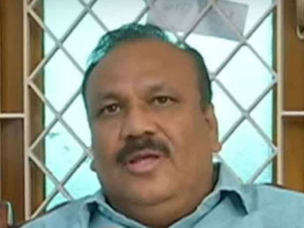 வணிக நிறுவனம் நடத்தியவர் 