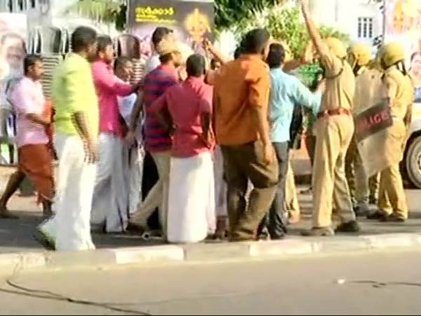 போலீசார் வழக்கு பதிவு 