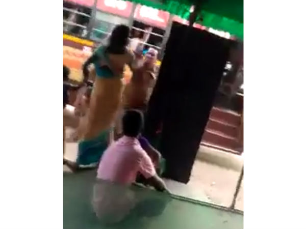 பஸ் ஸ்டேண்ட் 