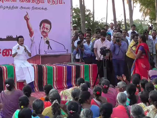 ஸ்டாலினா, எடப்பாடியா? 