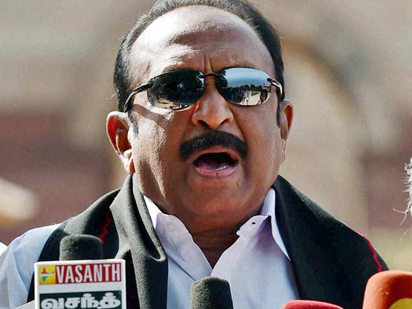 கல்வி புகட்டினர் 