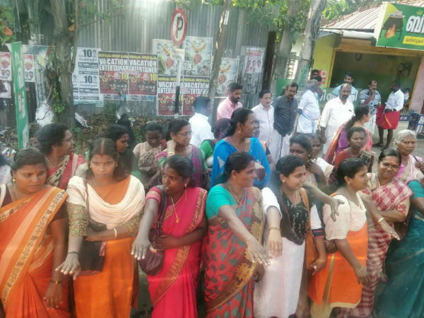 மாநில அரசு ஆதரவு 