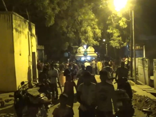 கண் திறந்தது 