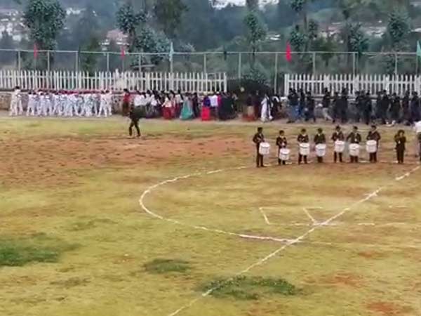 ஆசிரியர்கள் போட்டோ 