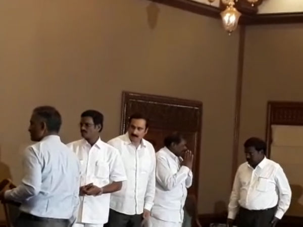 திருமாவளவன், வைகோ 