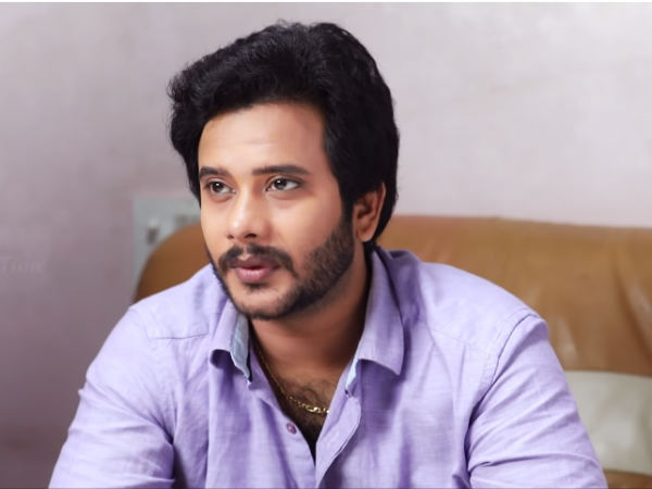 காதுல பூ 