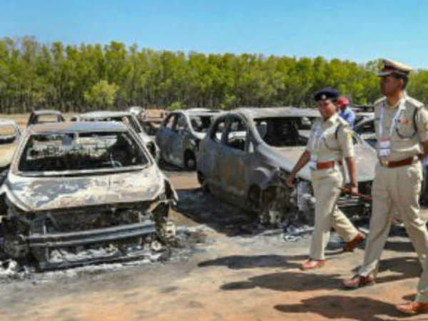 சிகரெட் என்றனர் சிகரெட் என்றனர்