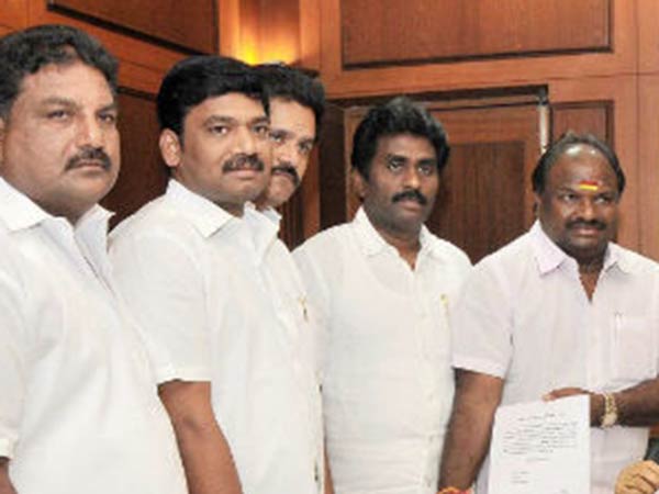 கரைந்த தேமுதிக 