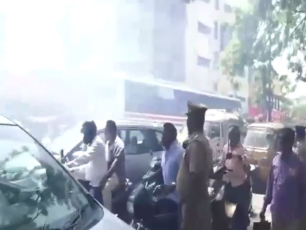 கேட்க மாட்டீங்களா? 