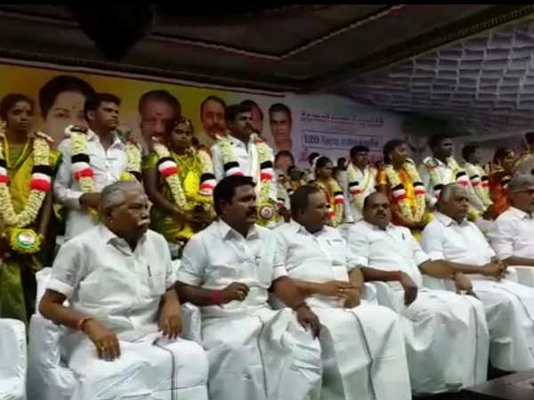 காசுக்காக சேரவில்லை 