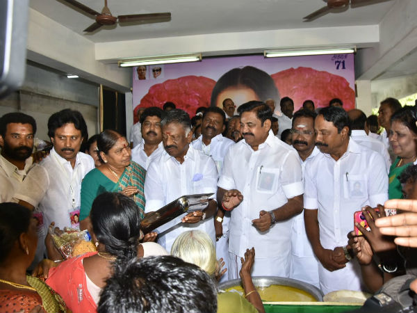 நலத்திட்ட உதவிகள் 