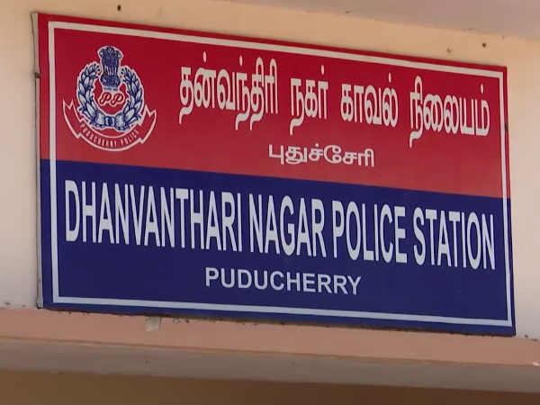 போலீசார் சோதனை