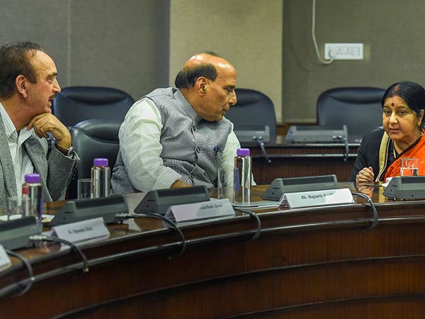 காங்கிரஸ் பாராட்டு 