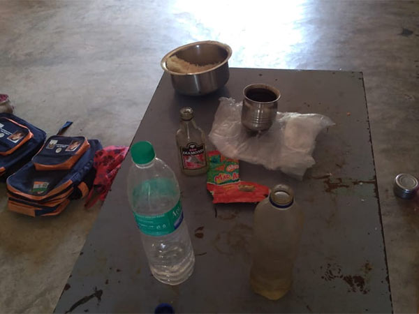  குவார்ட்டர், ஸ்நாக்ஸ் 