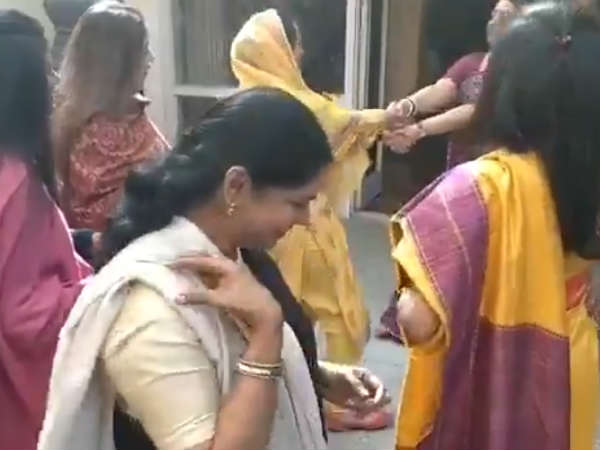 கனிமொழி 