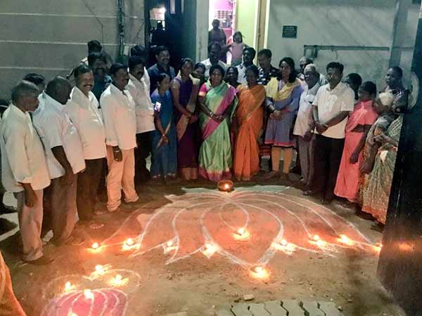 மீண்டும் மோடி 