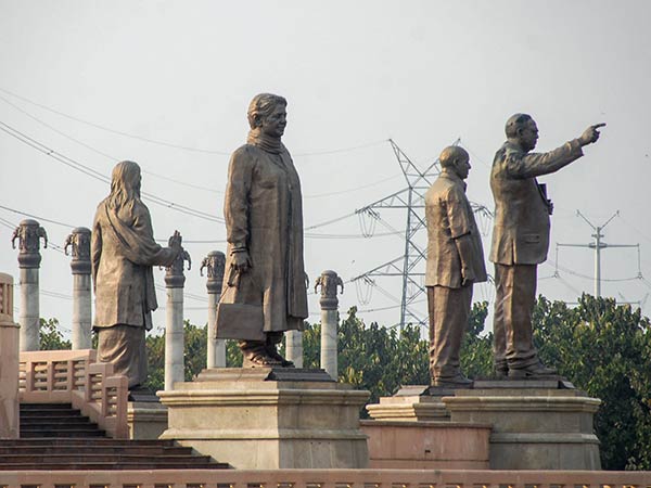 Mayawati should pay back public money spent on statues: Supreme Court 