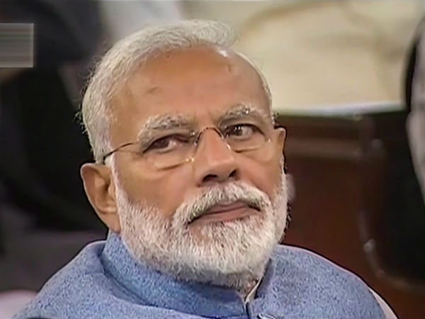 அங்கு என்ன நடக்கிறது