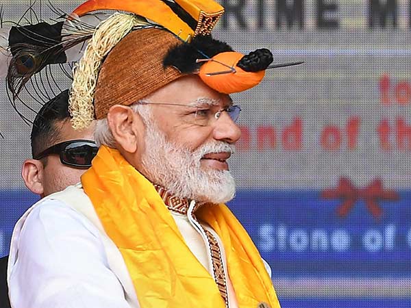 அருணாச்சல பிரதேசம் சென்ற மோடி 