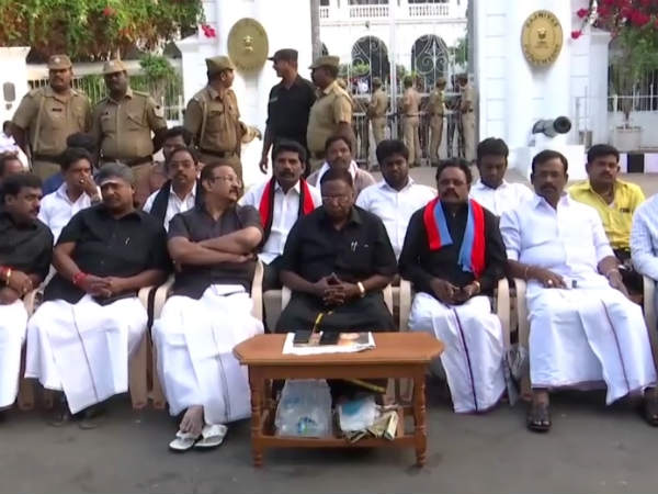 சுந்தரி நந்தா 