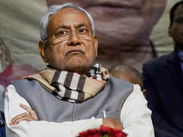  முதல்வர் மீது வழக்கு 