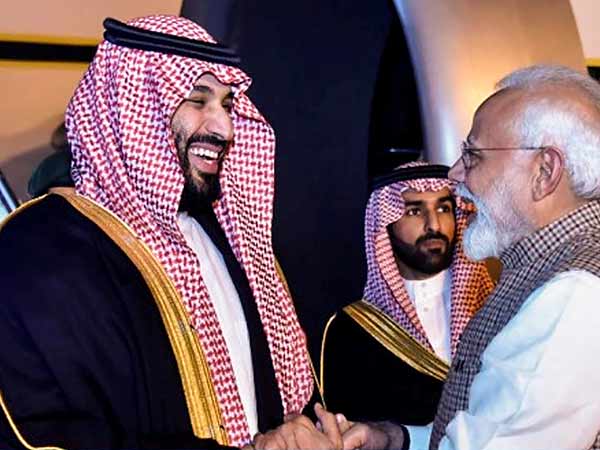 நேற்று வந்தார் நேற்று வந்தார்