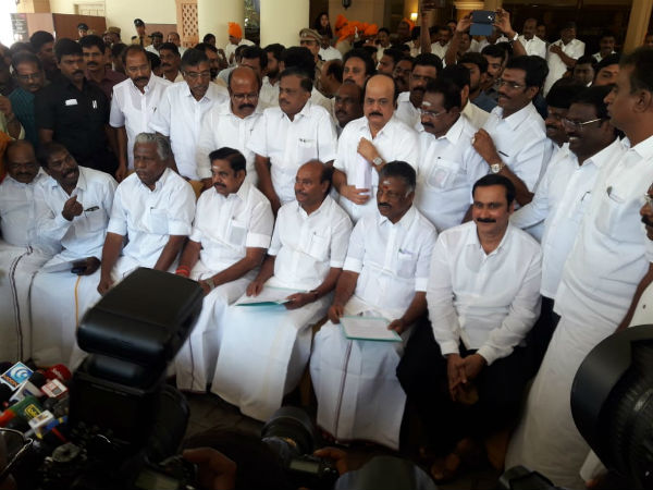 கூட்டணி பேரம் 