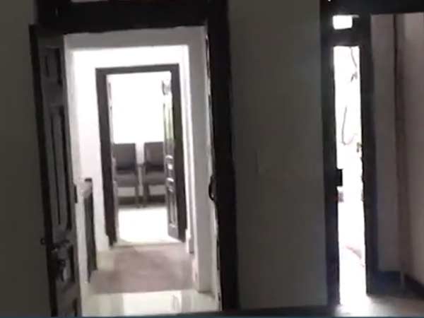 புதிய அறை அளித்துள்ளனர் 
