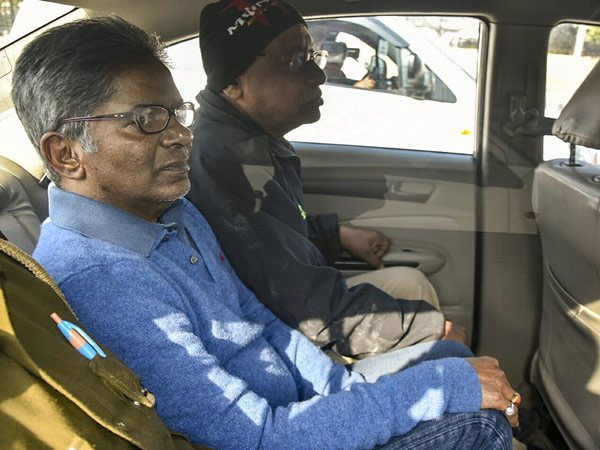 Delhi court extends interim bail to rajiv saxena till Feb25 in agustawestland case Delhi court extends interim bail to rajiv saxena till Feb25 in agustawestland case