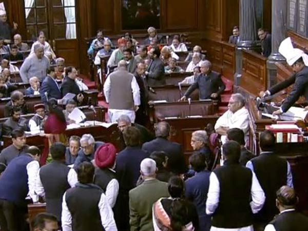 கூட்டத்தொடரில் முடங்கியது கூட்டத்தொடரில் முடங்கியது