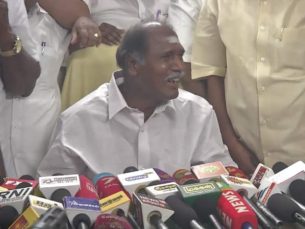 போட்டியில் நான்கு பேர்