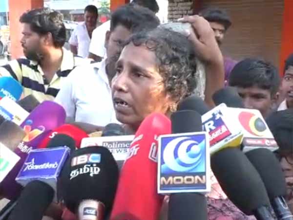 புகார் கொடுத்தோம் 