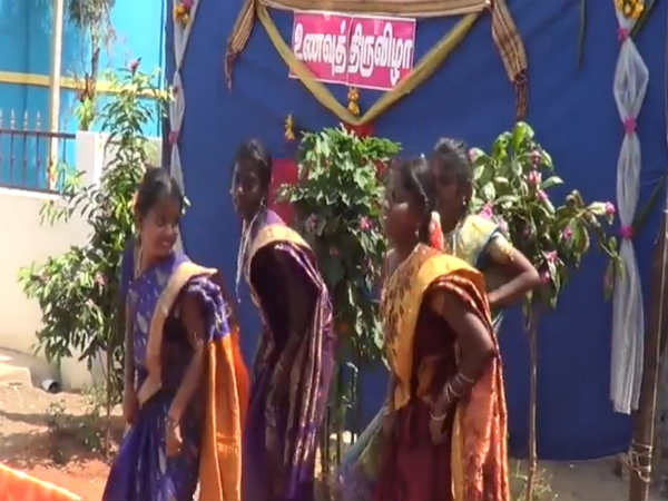 Food festival was held at Government Middle School near Srivilliputhur.