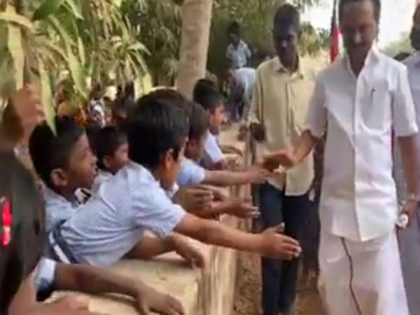 காம்பவுண்ட் சுவர் 