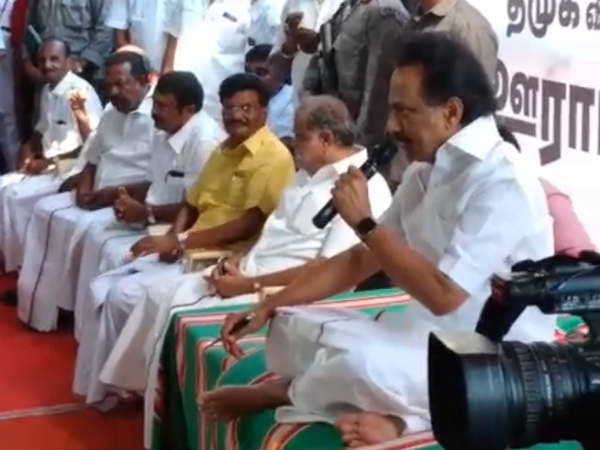 பஸ் வசதி இல்லை 