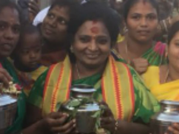 கழுத்தில் மாலை கழுத்தில் மாலை