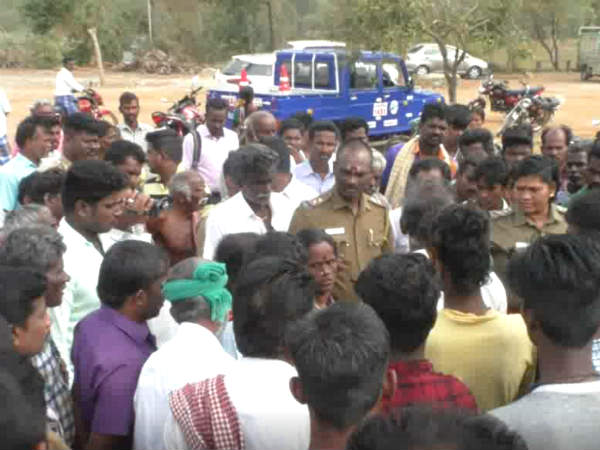 சாலை மறியல் 