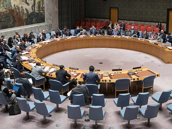 பிரான்ஸ் அசத்தல் 