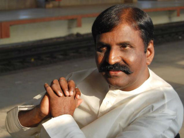 வணக்கம் சொல்கிறோம் 