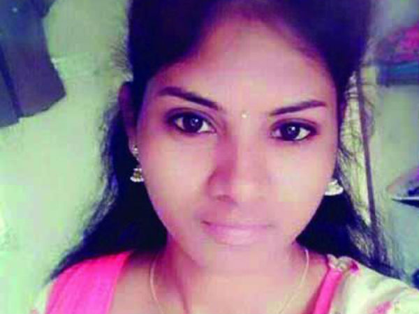 தூக்கில் தொங்கினார் 