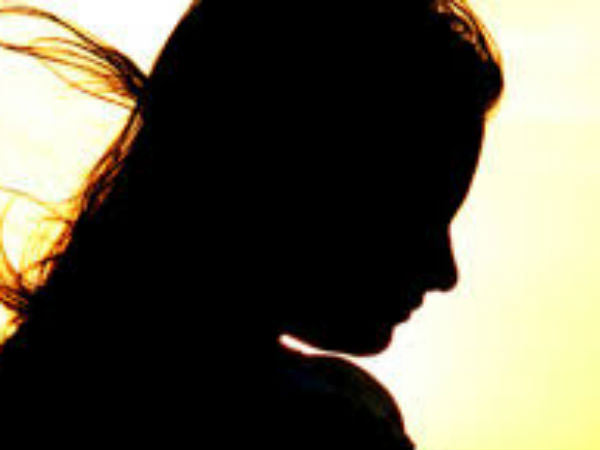 28 year old young Bride robs Older Husband on Wedding Night in Pakistan 28 year old young Bride robs Older Husband on Wedding Night in Pakistan