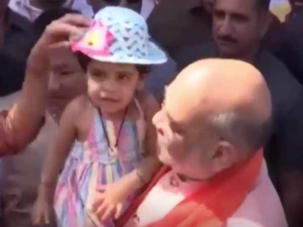 அமித்ஷா குடும்பம் 